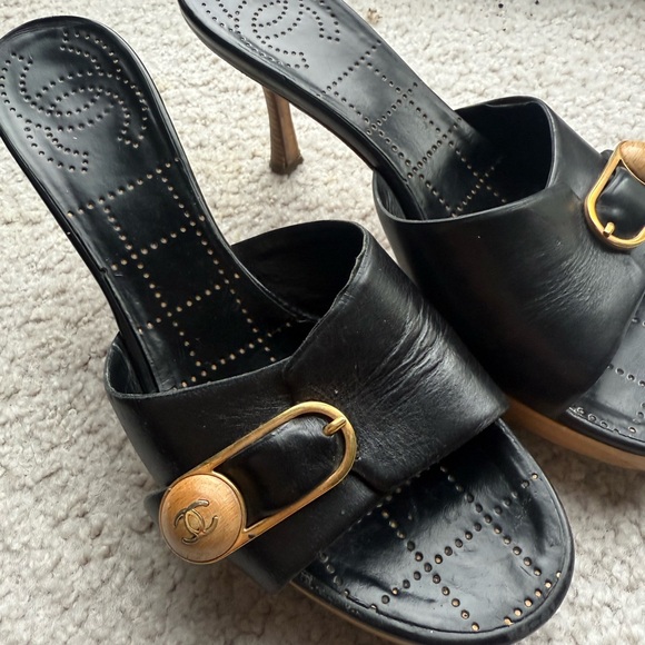 38 1/2 Authentic chanel mule - Picture 10 of 10